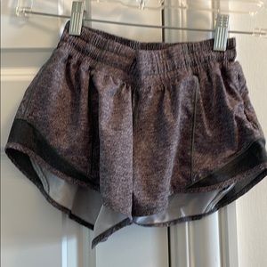 Lululemon hotty hot short 2.5”